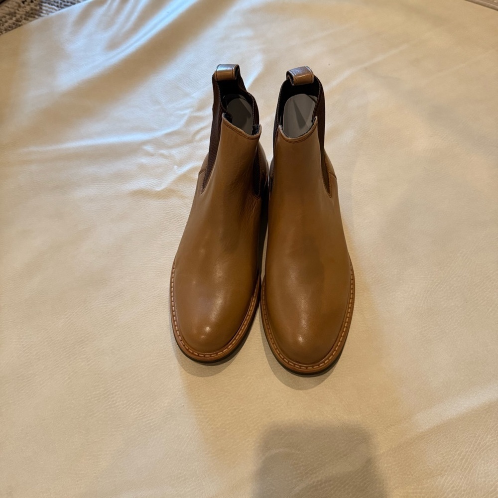 NWOT Nisolo Carmen Chelsea